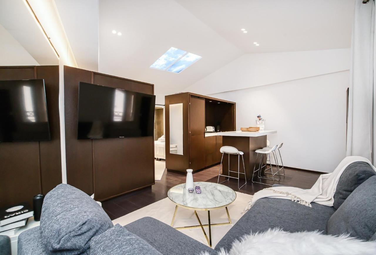 Appartement Place Des Lices Avec Parking Saint-Tropez Exterior photo
