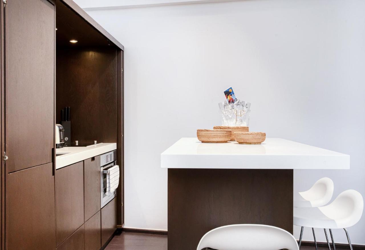 Appartement Place Des Lices Avec Parking Saint-Tropez Exterior photo